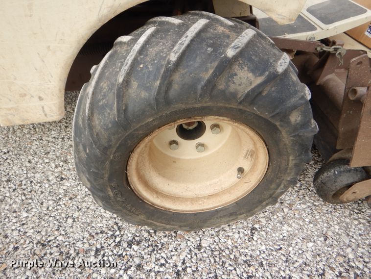 image for item EH9449 2004 Grasshopper 722D2 ZTR lawn mower