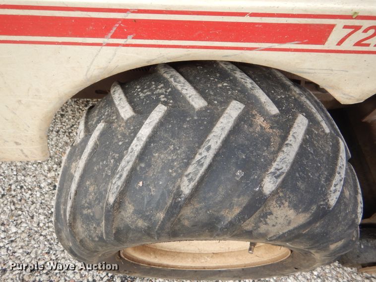 image for item EH9449 2004 Grasshopper 722D2 ZTR lawn mower