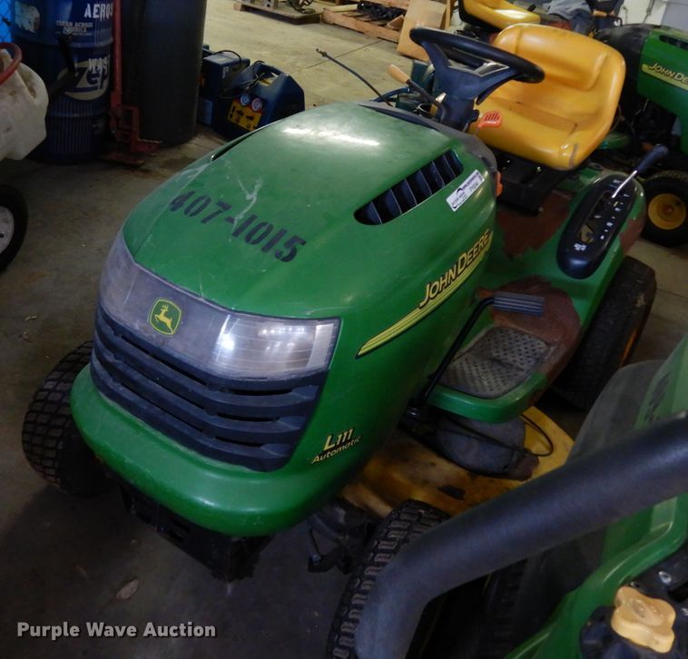 image for item FY9344 2005 John Deere L111 lawn mower