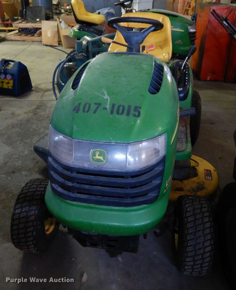 image for item FY9344 2005 John Deere L111 lawn mower