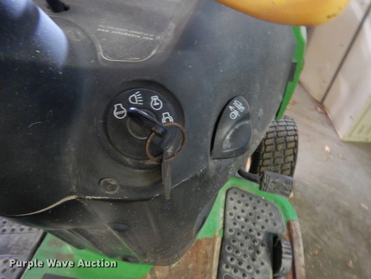 image for item FY9344 2005 John Deere L111 lawn mower