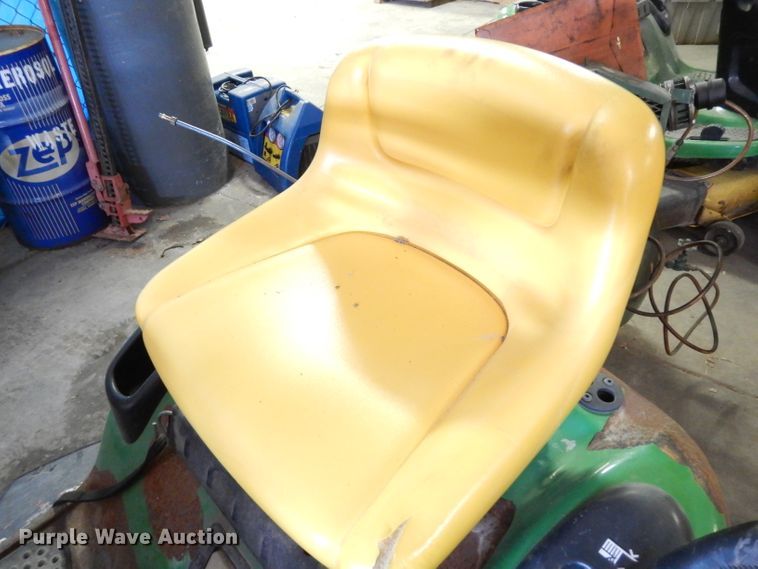 image for item FY9344 2005 John Deere L111 lawn mower