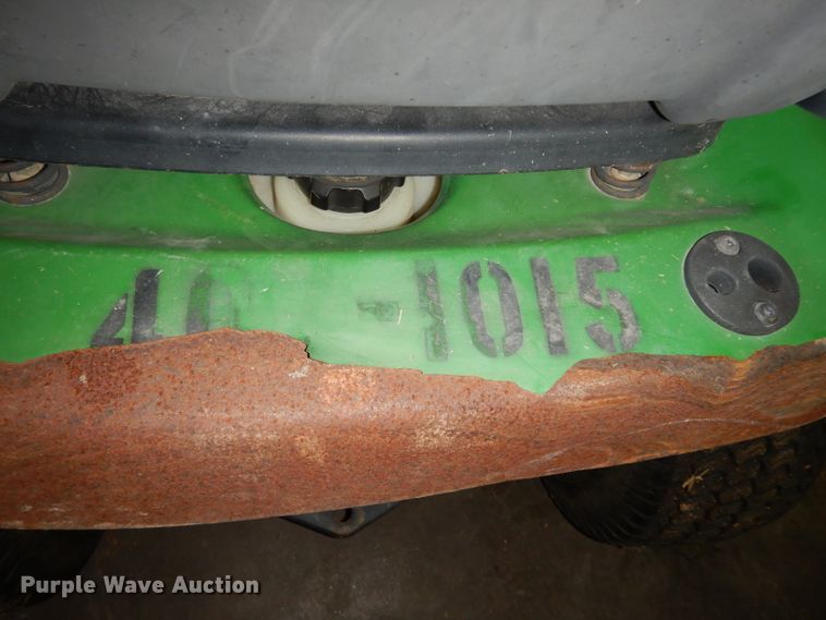 image for item FY9344 2005 John Deere L111 lawn mower