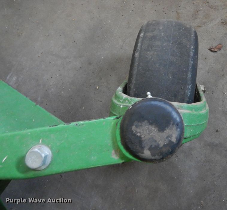 image for item FY9345 2012 John Deere Z910A lawn mower