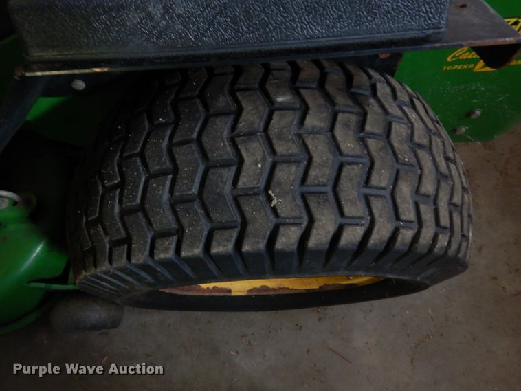 image for item FY9346 2003 John Deere 717 lawn mower