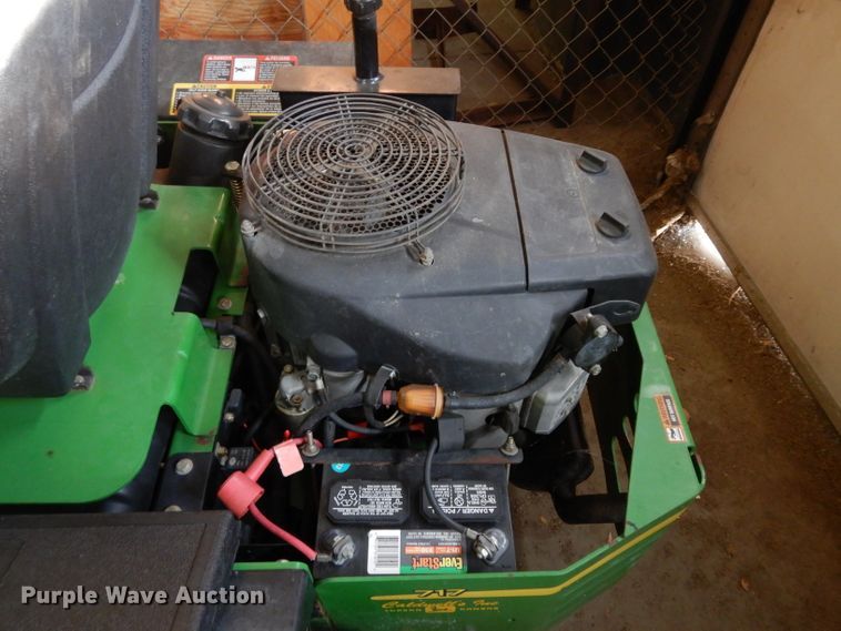 image for item FY9346 2003 John Deere 717 lawn mower