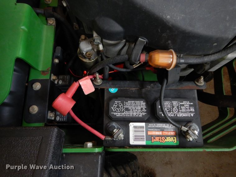 image for item FY9346 2003 John Deere 717 lawn mower