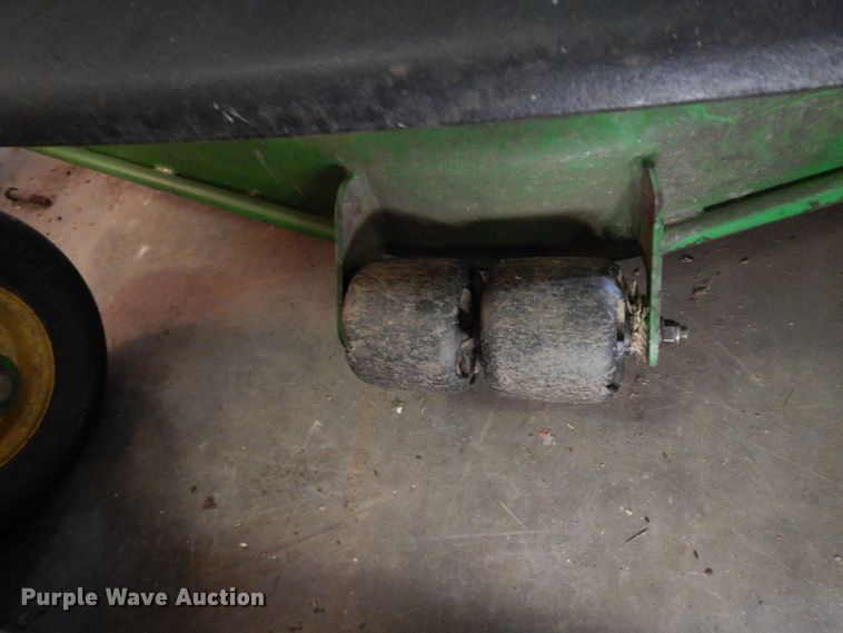 image for item FY9346 2003 John Deere 717 lawn mower