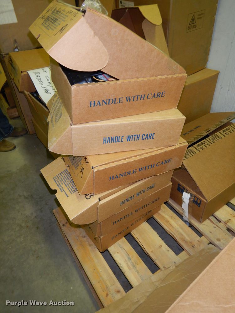 image for item FY9424 (174) Motorola portable radio adapters