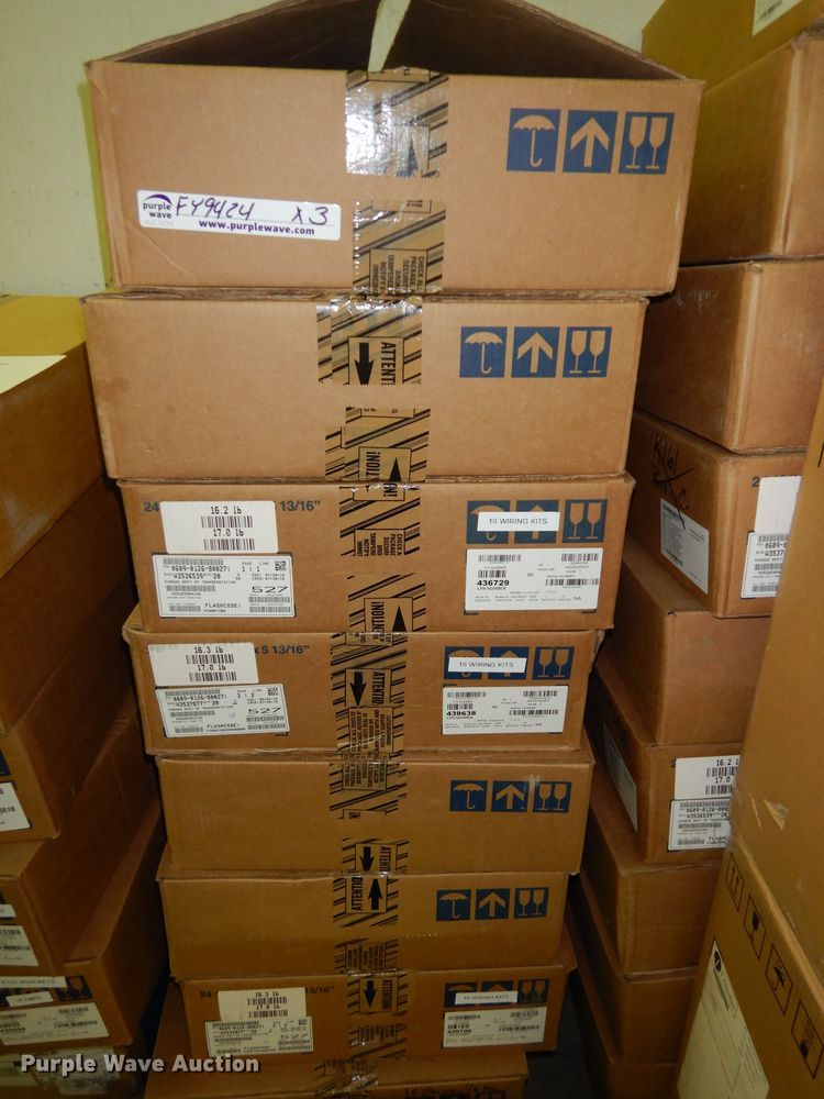 image for item FY9424 (174) Motorola portable radio adapters