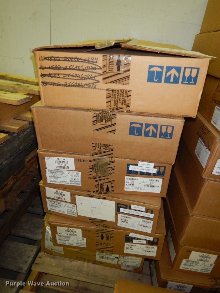 image for item FY9424 (174) Motorola portable radio adapters