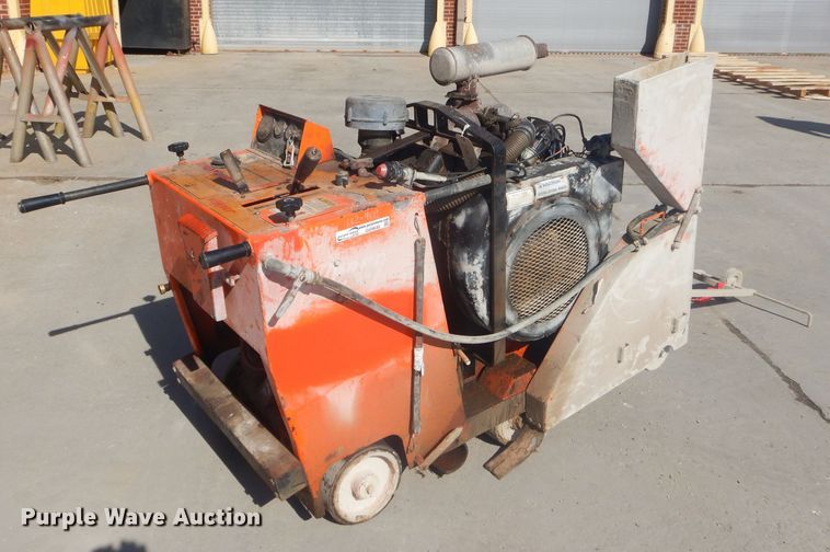 image for item GG9640 2001 Norton Clipper CG5BKGV concrete saw