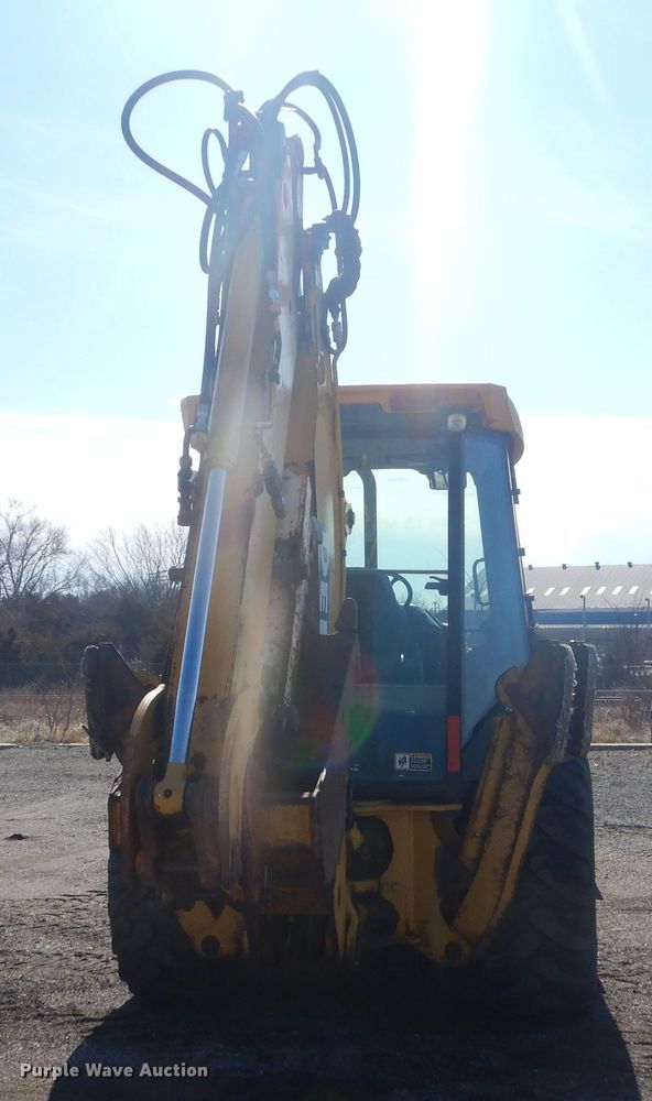 image for item GG9645 2003 John Deere 310G backhoe