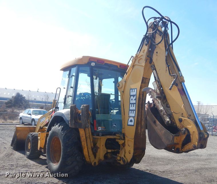 image for item GG9645 2003 John Deere 310G backhoe