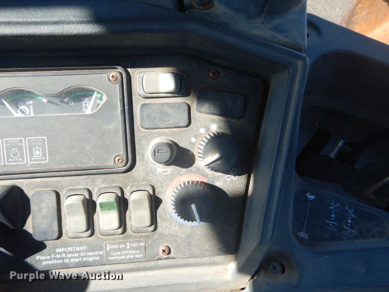 image for item GG9645 2003 John Deere 310G backhoe