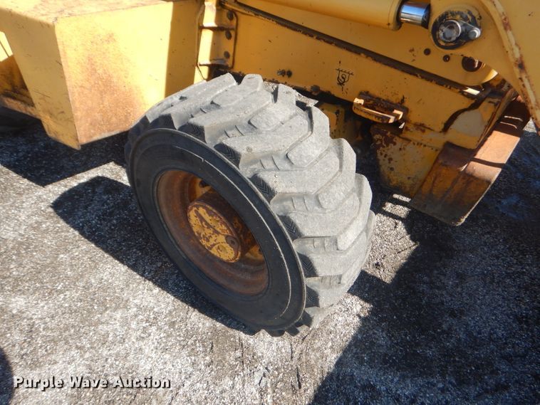 image for item GG9645 2003 John Deere 310G backhoe