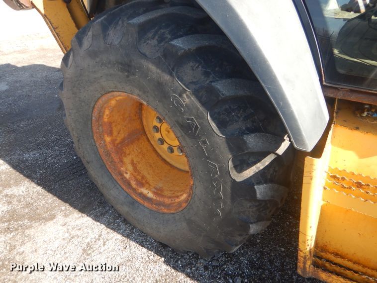 image for item GG9645 2003 John Deere 310G backhoe