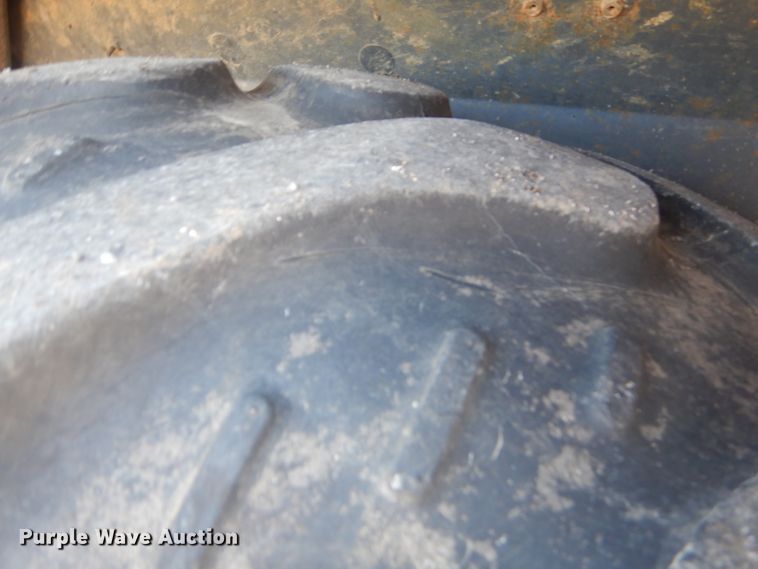 image for item GG9645 2003 John Deere 310G backhoe