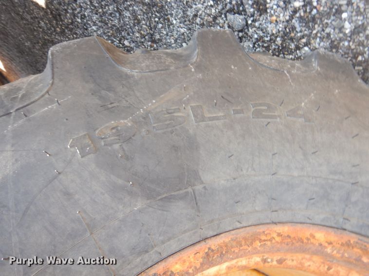 image for item GG9645 2003 John Deere 310G backhoe