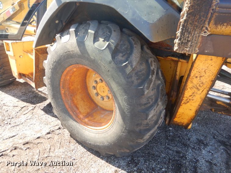 image for item GG9645 2003 John Deere 310G backhoe