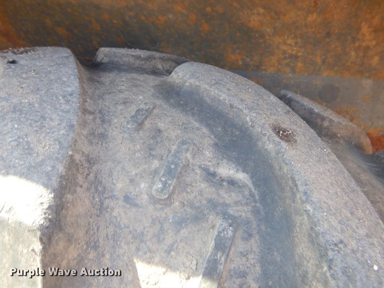 image for item GG9645 2003 John Deere 310G backhoe