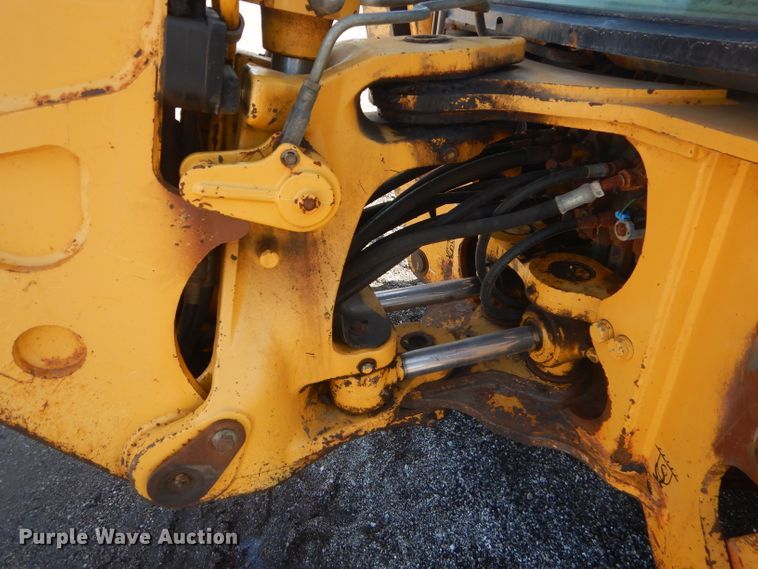 image for item GG9645 2003 John Deere 310G backhoe