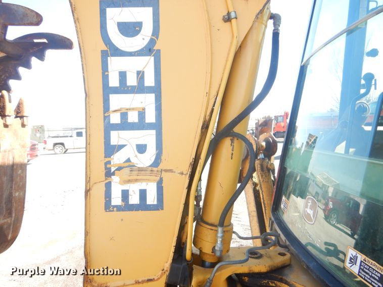 image for item GG9645 2003 John Deere 310G backhoe