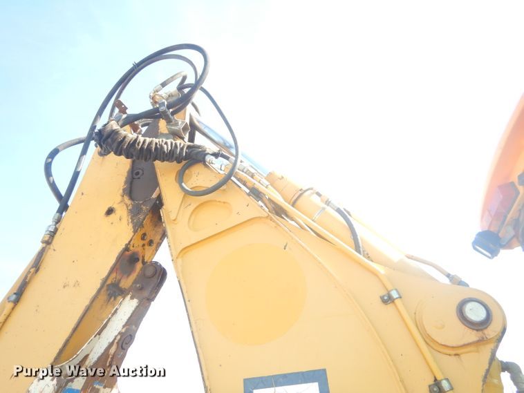 image for item GG9645 2003 John Deere 310G backhoe