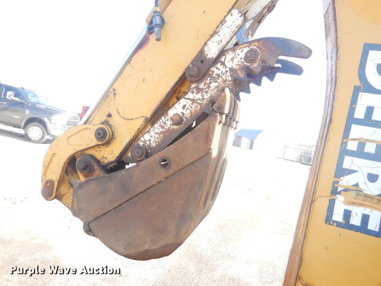 image for item GG9645 2003 John Deere 310G backhoe