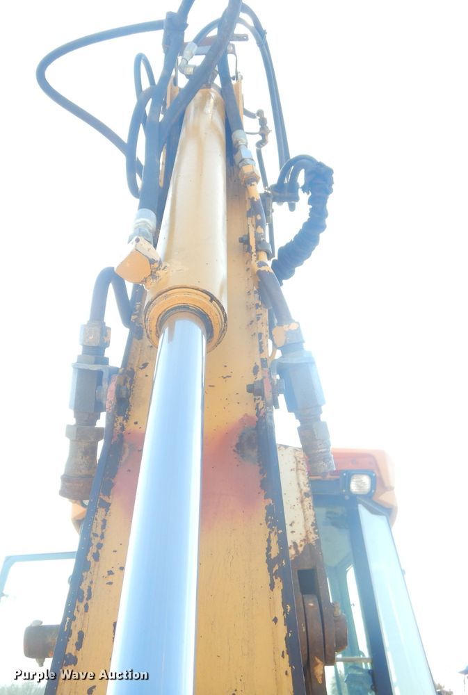 image for item GG9645 2003 John Deere 310G backhoe