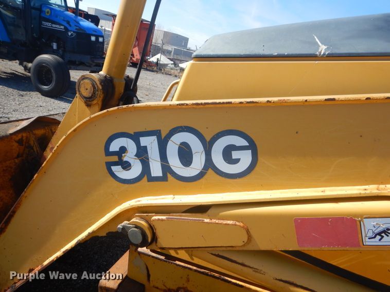 image for item GG9645 2003 John Deere 310G backhoe