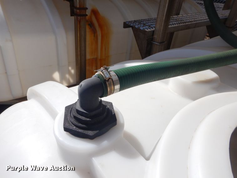 image for item GG9647 2004 Sprayer Specialties SB1400SS salt brine maker