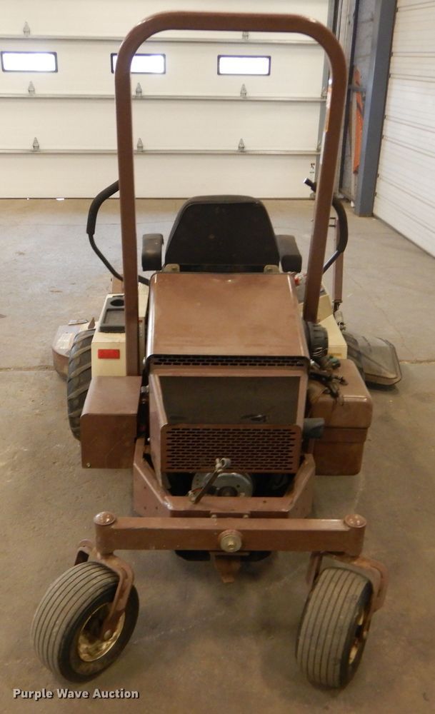 image for item GX9802 2007 Grasshopper 721D ZTR lawn mower