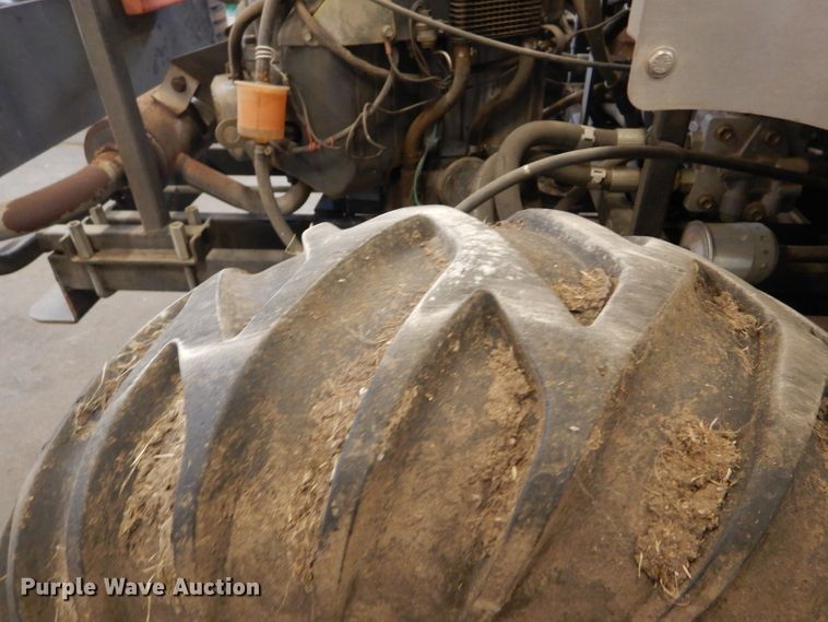 image for item GX9803 2005 Dixie Chopper XG2703-60 ZTR lawn mower