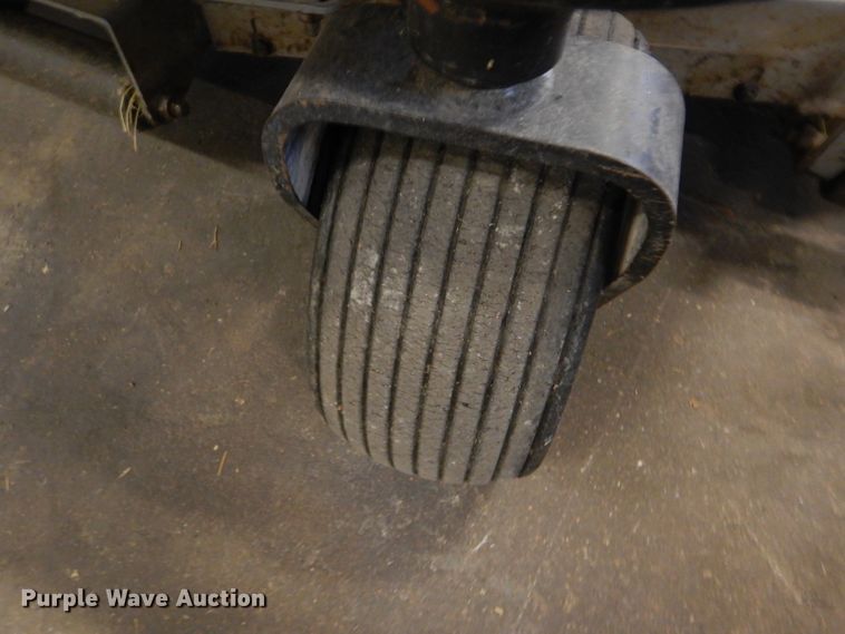 image for item GX9803 2005 Dixie Chopper XG2703-60 ZTR lawn mower