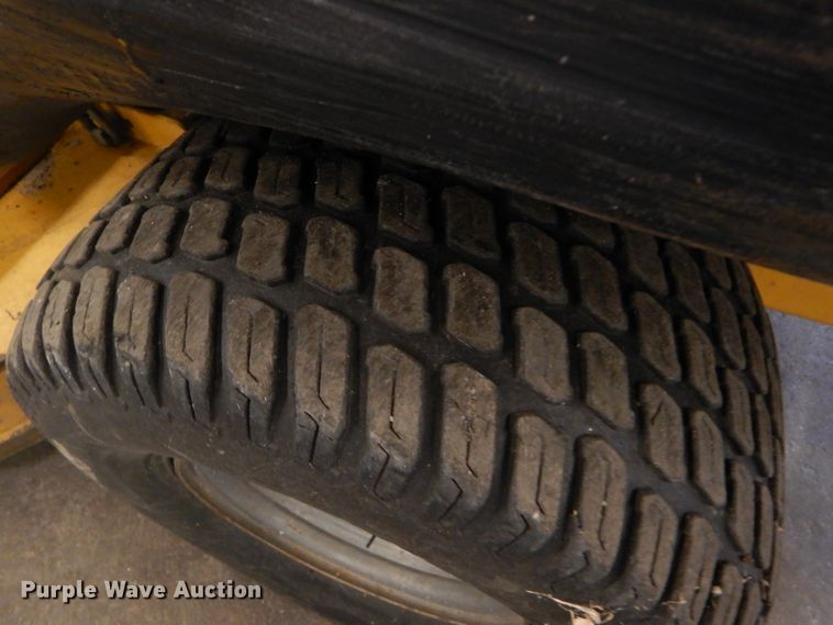 image for item GX9804 2005 Hustler FasTrak ZTR lawn mower