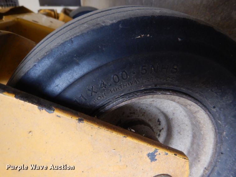 image for item GX9804 2005 Hustler FasTrak ZTR lawn mower