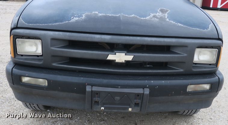 image for item DB10021 1996 Chevrolet S10 pickup truck