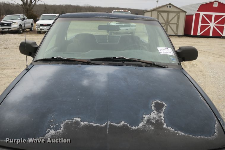 image for item DB10021 1996 Chevrolet S10 pickup truck