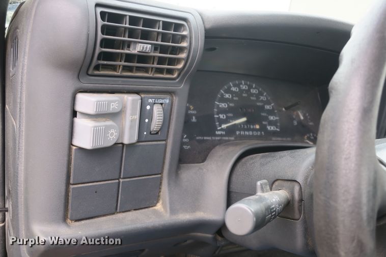 image for item DB10021 1996 Chevrolet S10 pickup truck