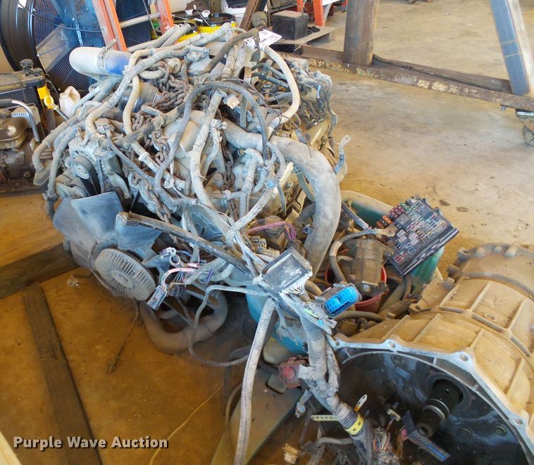 image for item DD1759 2001 Isuzu Duramax 6.6L V8 diesel engine and transmission