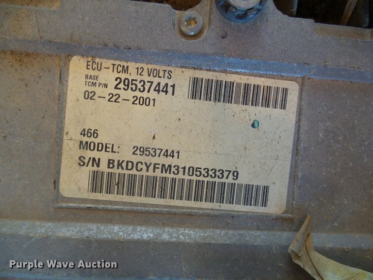 image for item DD1759 2001 Isuzu Duramax 6.6L V8 diesel engine and transmission