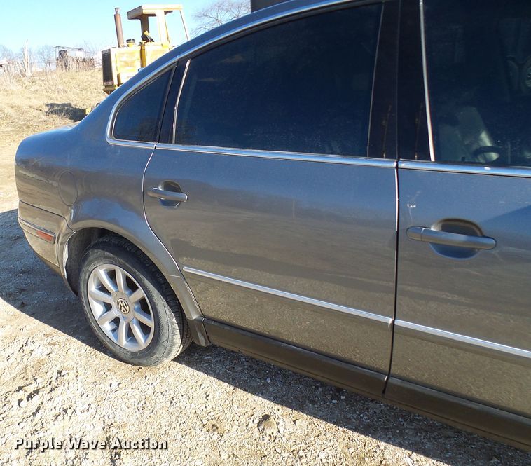 image for item DD1761 2004 Volkswagen Passat