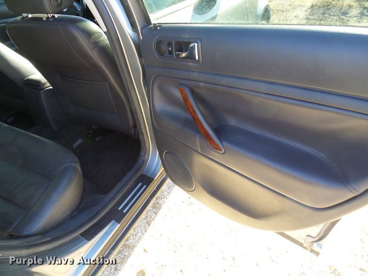 image for item DD1761 2004 Volkswagen Passat