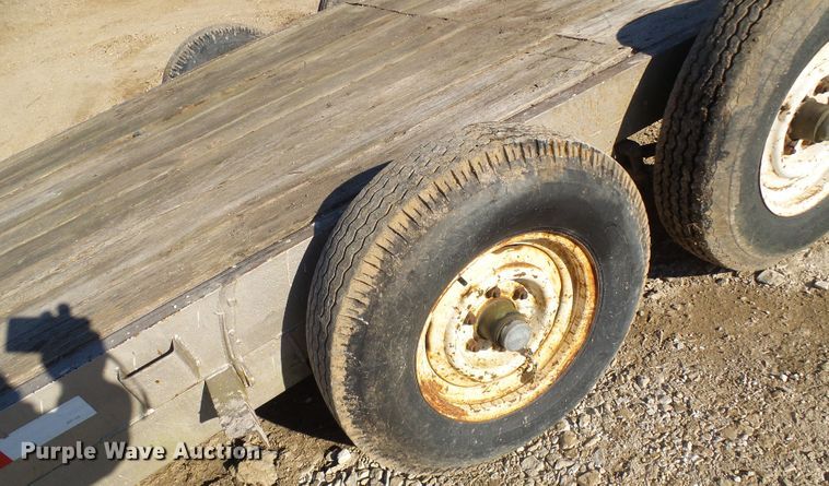 image for item DD1765 1995 equipment trailer