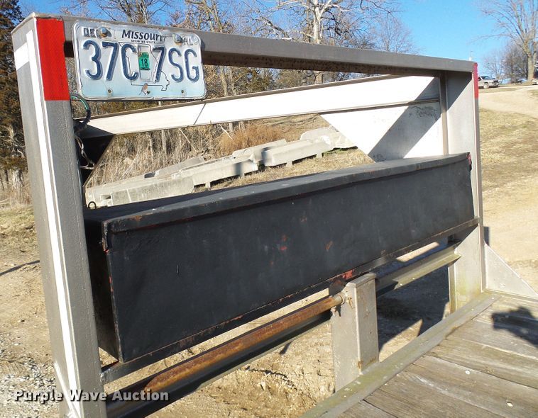 image for item DD1765 1995 equipment trailer