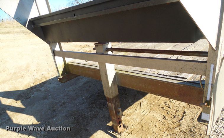 image for item DD1765 1995 equipment trailer
