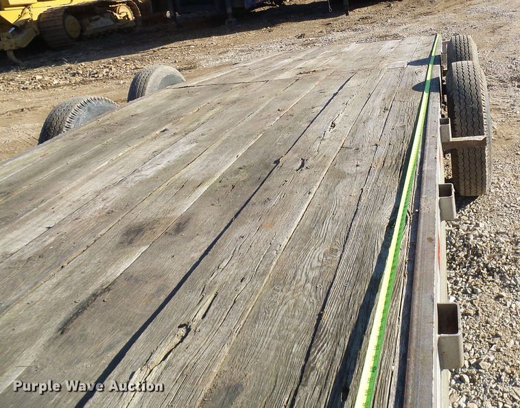 image for item DD1765 1995 equipment trailer