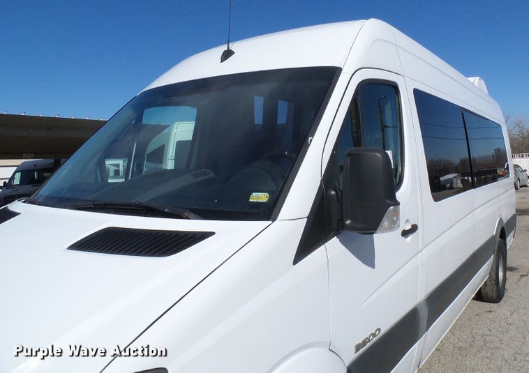 image for item DD1772 2007 Dodge Sprinter 3500 shuttle bus