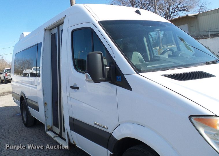 image for item DD1772 2007 Dodge Sprinter 3500 shuttle bus